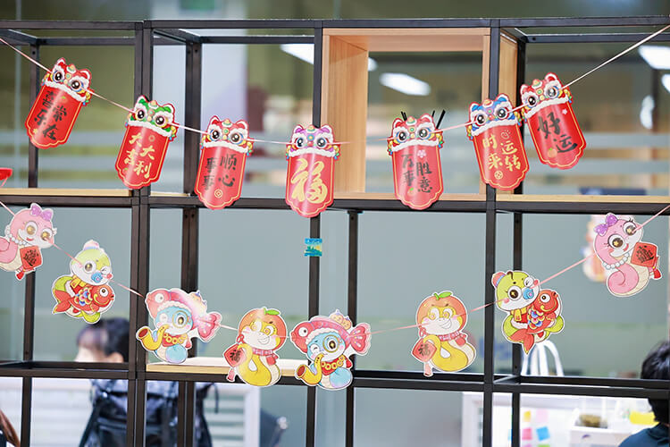 UskyExpress Office Environment